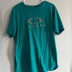Oakley tee